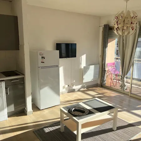 Studio Avec Piscine 100m Plages * Juan-les-Pins